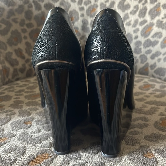 Mark & James by Badgley Mischka Dante Black Wedge Floating Heel Pumps - Picture 3 of 5